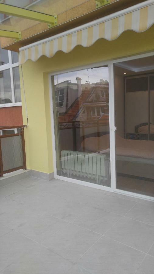 Modern Apartment Sofia Center Exterior photo