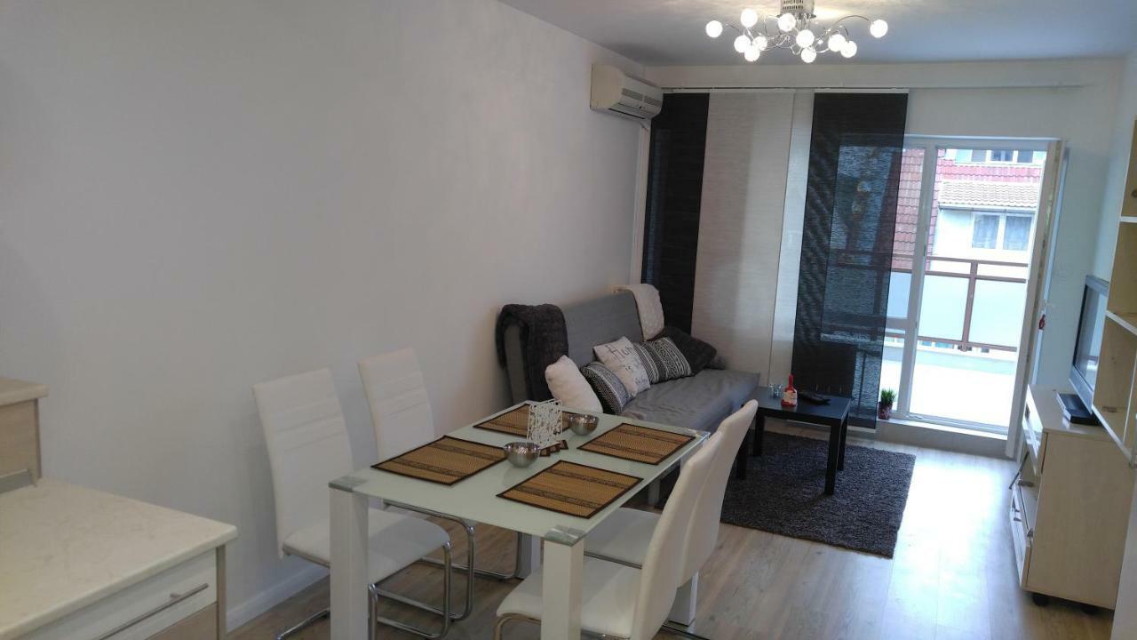 Modern Apartment Sofia Center Exterior photo