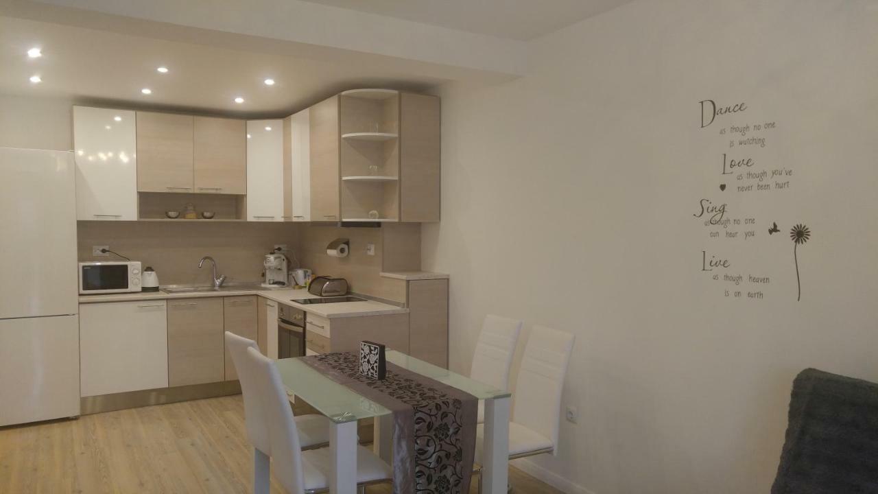 Modern Apartment Sofia Center Exterior photo